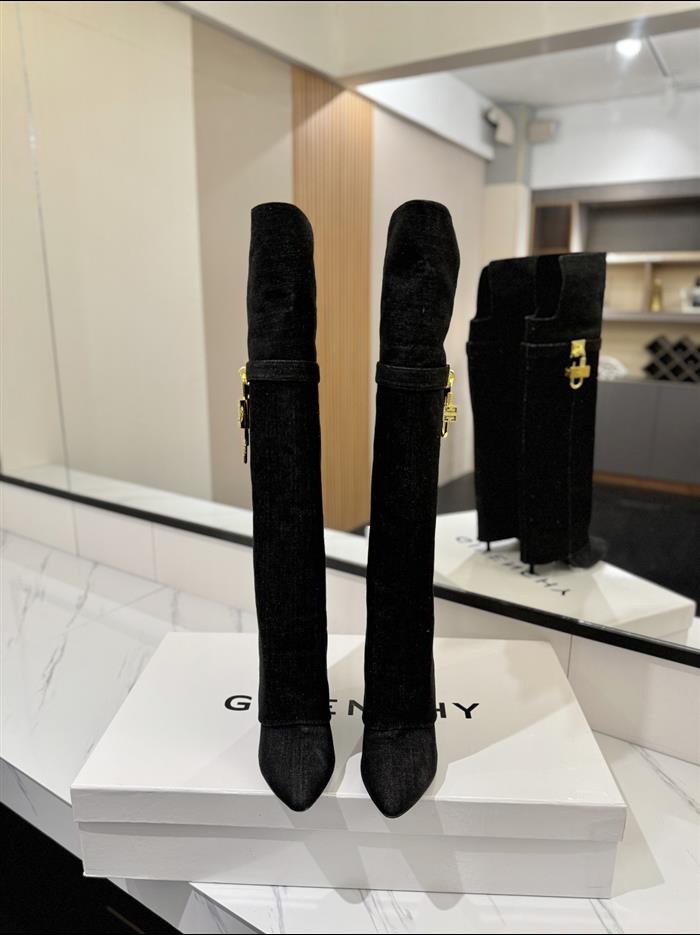 20251128174450601 590